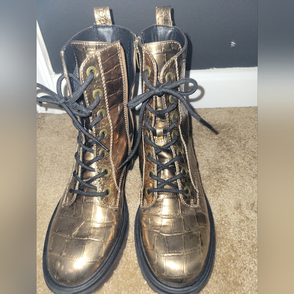 Metallic bronze/gold bootie